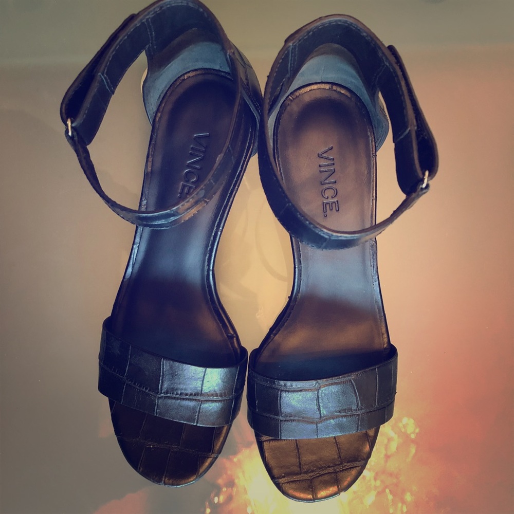 Authentic Vince RITA CITY sandals